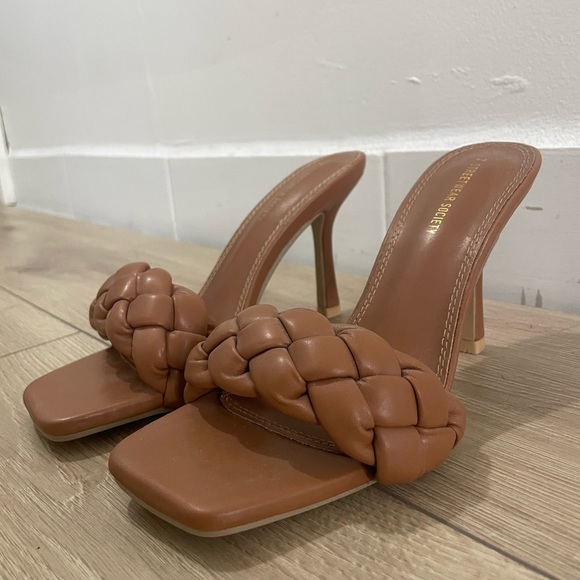 Light brown Streetwear Society stilettos - Picture 5 of 7